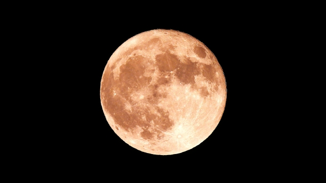 月