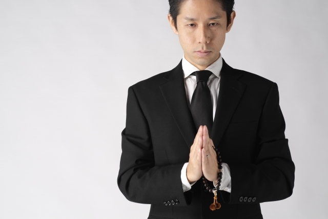 男性の喪服のイメージ