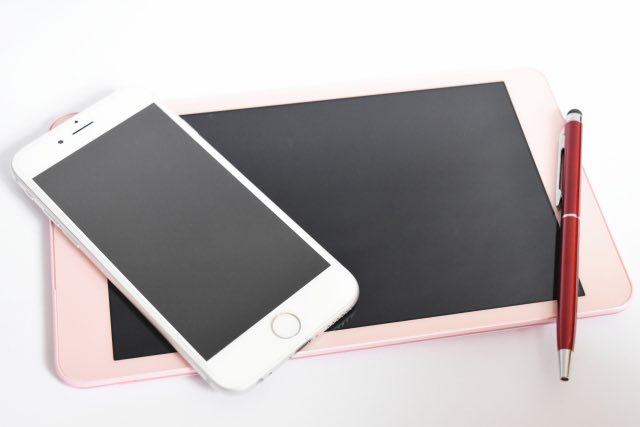 スマホとタブレットのイメージ