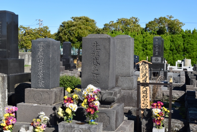 お墓