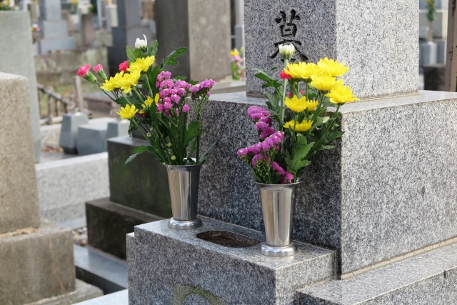 お墓