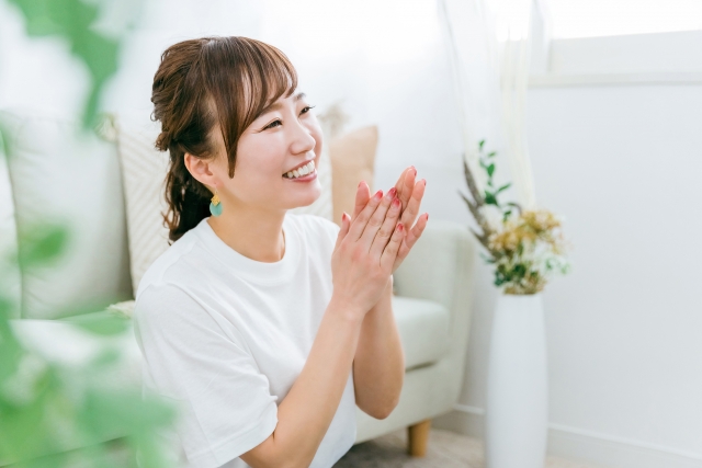 笑顔の女性